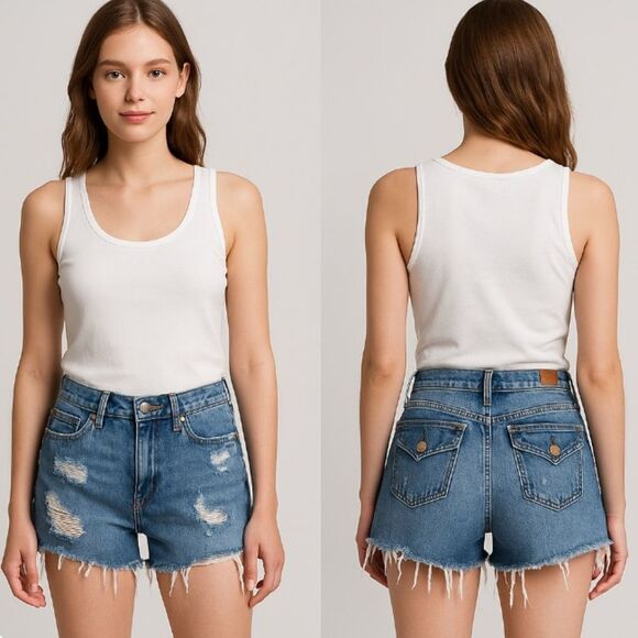Lucky Brand Wms Sz 10 Distressed Medium Washed Frayed Denim Shorts - Picture 1 of 6